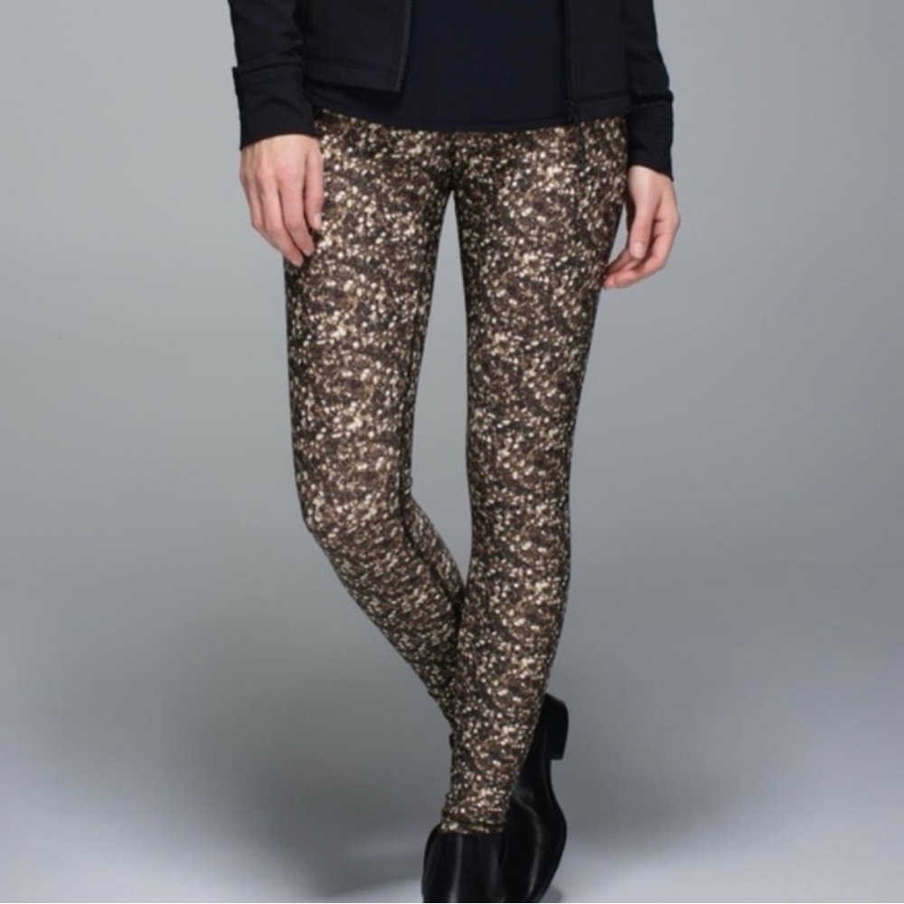 RARE Lululemon Shine Tight (Roll Down) Gold Sequin Leggings size 6